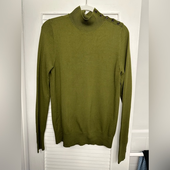 Ann Taylor green turtleneck with button detailing on one shoulder. Size medium. - Picture 1 of 7